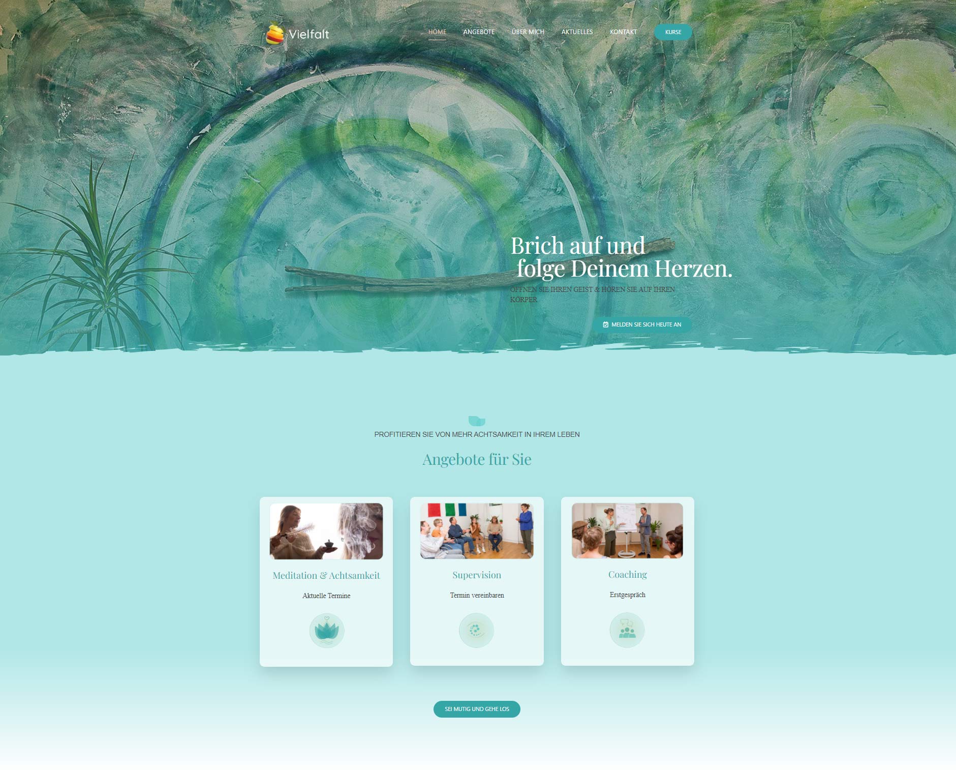 Screenshot von eine Startseite eine Homepage, Header ist mit einem Gemalten Wandbild auf dem, mit Angeboten für Meditation, Achtsamkeit, Supervision und Coaching.